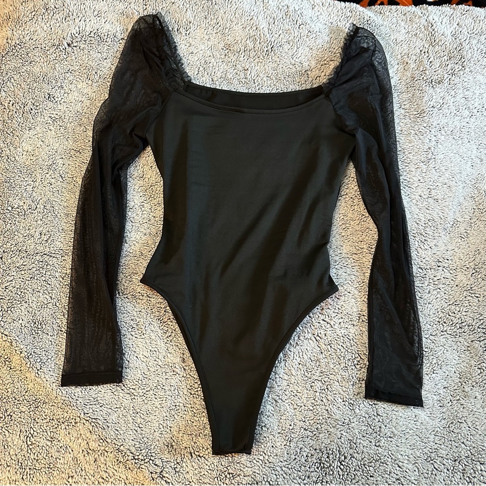 SHEIN Privé Bodysuit - Picture 3 of 4